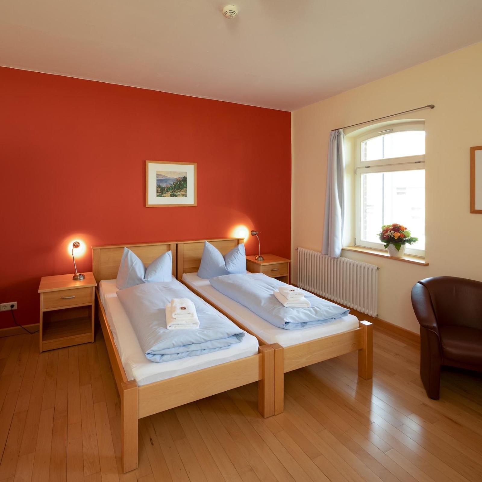 Biohotel Stiftsgut Wilhelmsgluecksbrunn Creuzburg Ngoại thất bức ảnh