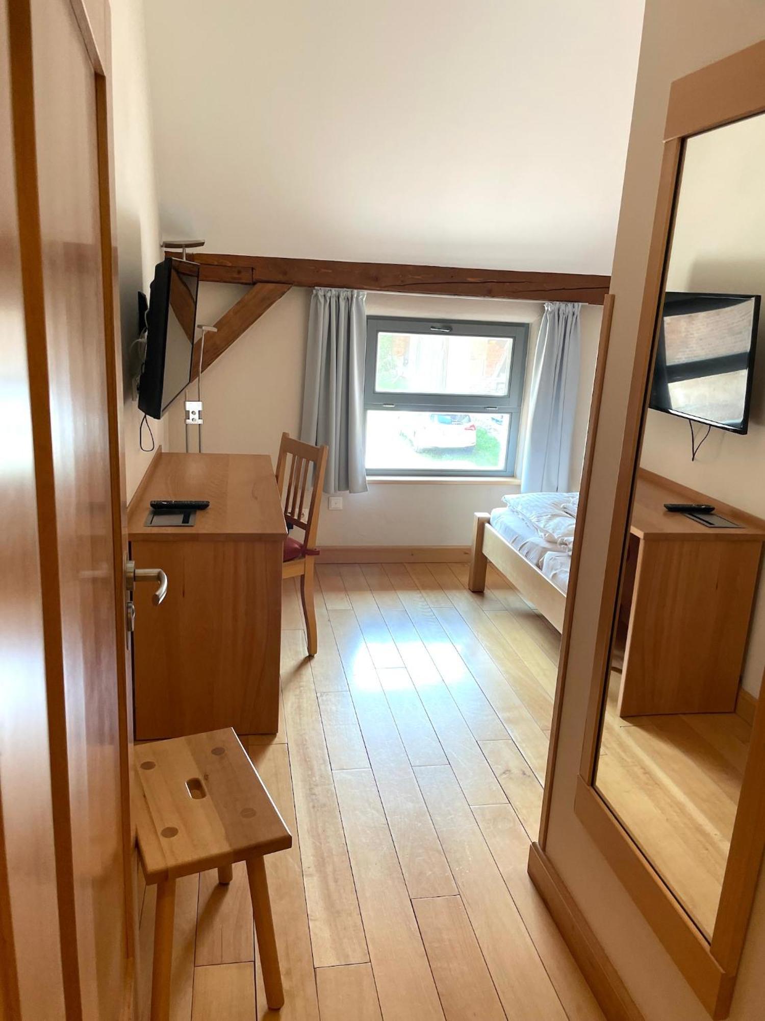 Biohotel Stiftsgut Wilhelmsgluecksbrunn Creuzburg Ngoại thất bức ảnh
