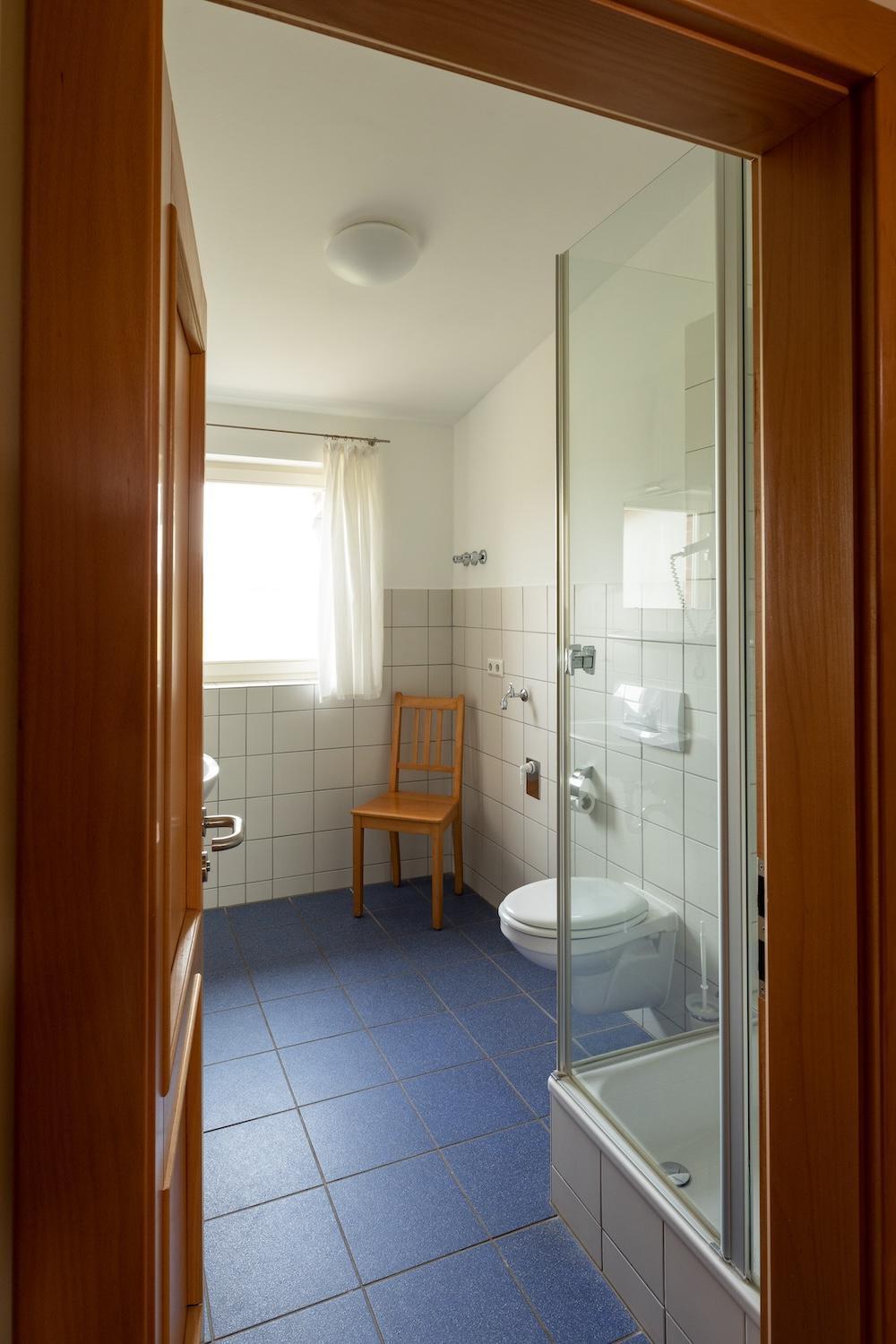 Biohotel Stiftsgut Wilhelmsgluecksbrunn Creuzburg Ngoại thất bức ảnh